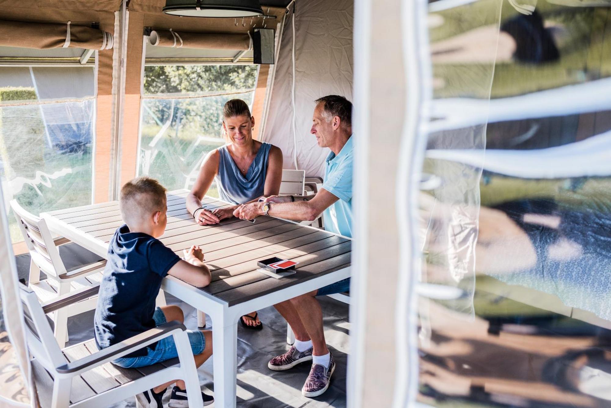 Europe Tents Camping Gritt Hotell Diekirch Eksteriør bilde